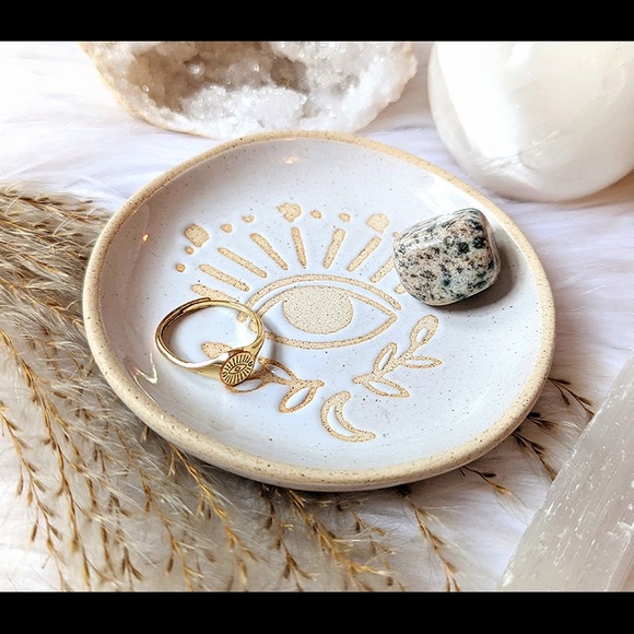 Evil Eye Signet Ring | Kindred Row & Inner Eye Ceramic Dish | Goddess Provisions - Picture 4 of 10